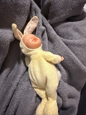 Anne Geddes Plush Bunny Baby Doll in Soft Yellow Outfit
